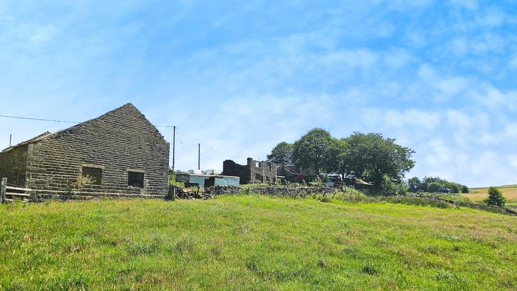 Higher Castleshaw Farm