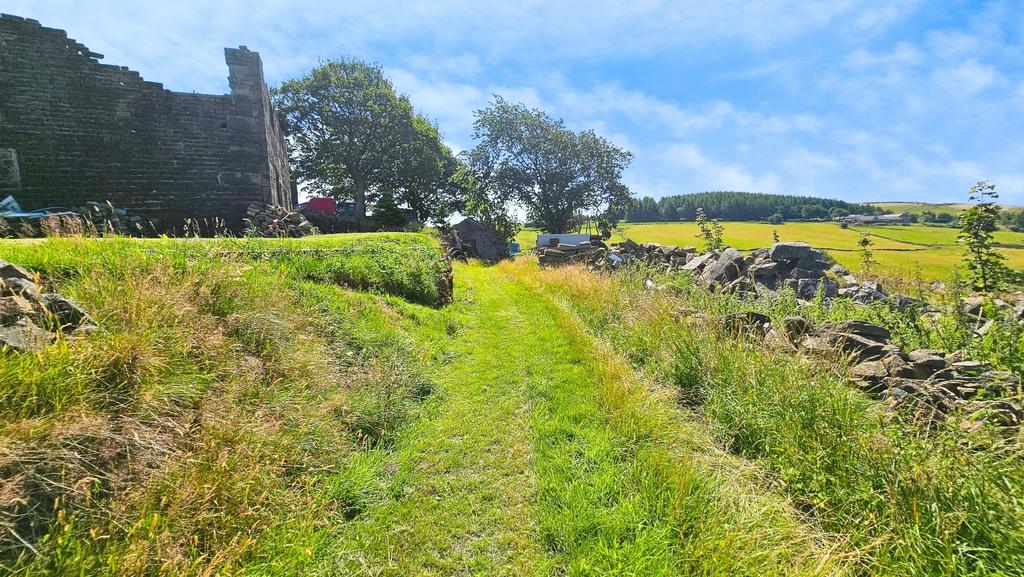 Higher Castleshaw Farm