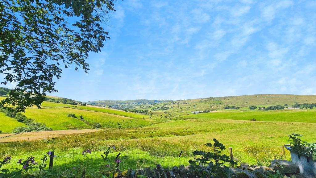 Higher Castleshaw Farm