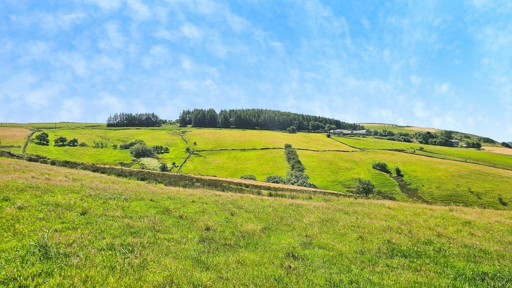 Higher Castleshaw Farm
