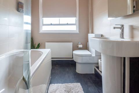 3 bedroom flat for sale, Gloucester Terrace, Bayswater, London, W2