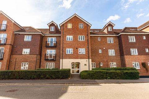 Lumley Road, Horley RH6