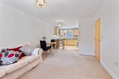 2 bedroom flat for sale, Lumley Road, Horley RH6