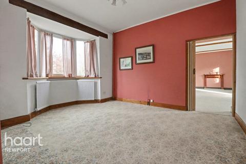 undefined, Rhiwderin, Newport