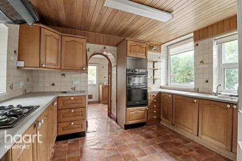 undefined, Rhiwderin, Newport