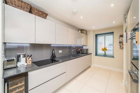 undefined, Bourke Close, London SW4