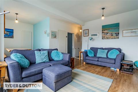 4 bedroom semi-detached house for sale, Queensgate Drive, Royton, Oldham, Greater Manchester, OL2
