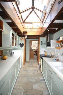 undefined, Thames Street, Sunbury-on-Thames TW16