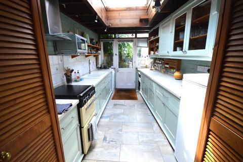 undefined, Thames Street, Sunbury-on-Thames TW16
