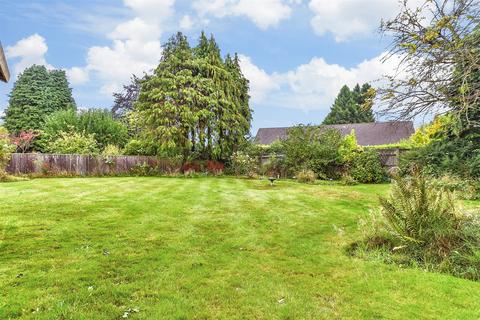 4 bedroom detached house for sale, Wallace Close, Tunbridge Wells TN2