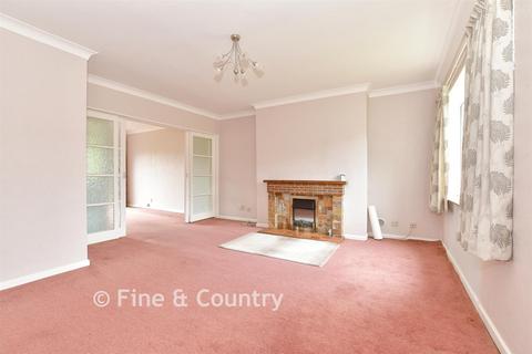 4 bedroom detached house for sale, Wallace Close, Tunbridge Wells TN2