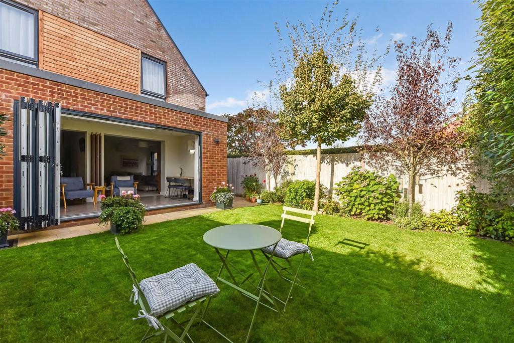 Sketch Ph2 6236411.jpg