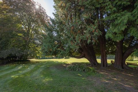 undefined, Secret listing, Edenbridge Road, Hartfield