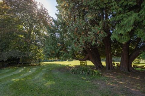 undefined, Secret listing, Edenbridge Road, Hartfield