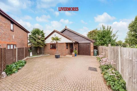 3 bedroom detached bungalow for sale, Sullivan Close, Dartford