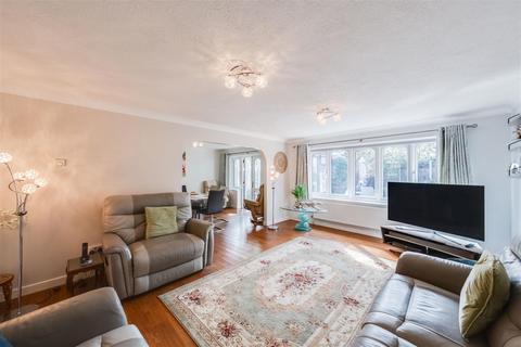 3 bedroom detached bungalow for sale, Sullivan Close, Dartford