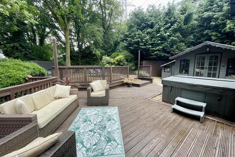 undefined, Llys Westfa, Llanelli