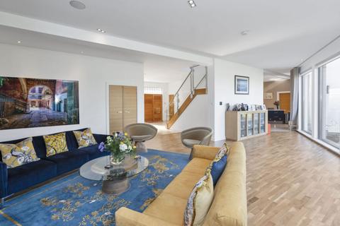 undefined, Castle Gogar Rigg, Edinburgh, EH12 9FP