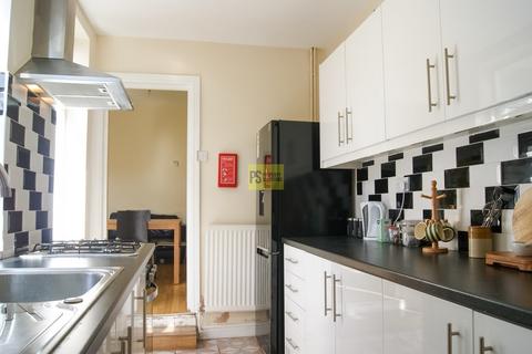 3 bedroom terraced house to rent, Milner Road, Birmingham B29