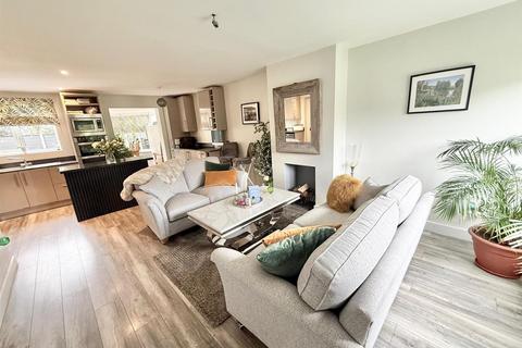 undefined, Lakeside, Bosley, Macclesfield