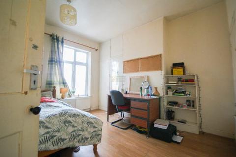 3 bedroom terraced house to rent, Alton Road, Birmingham B29