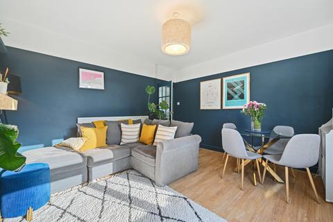 143 Hatfeild Mead, Morden, SM4 5PG