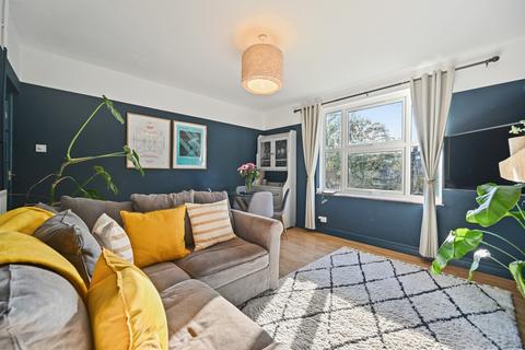 143 Hatfeild Mead, Morden, SM4 5PG