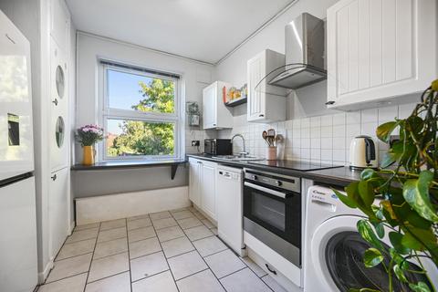143 Hatfeild Mead, Morden, SM4 5PG