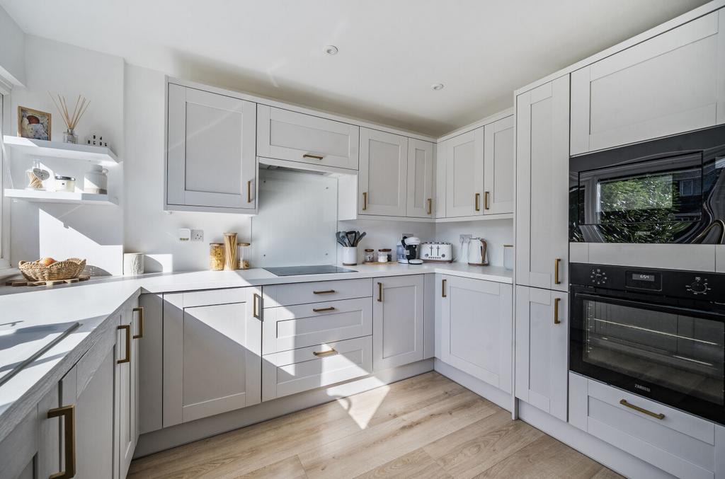 1361243-19-68dbba...