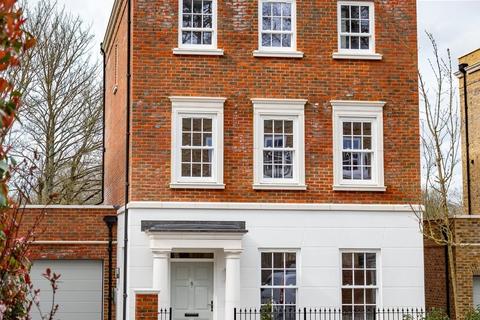 undefined, Brunswick Gardens, 31 Chilbolton Avenue, Winchester, Hampshire, SO22