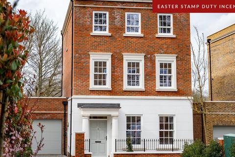 undefined, Brunswick Gardens, 31 Chilbolton Avenue, Winchester, Hampshire, SO22