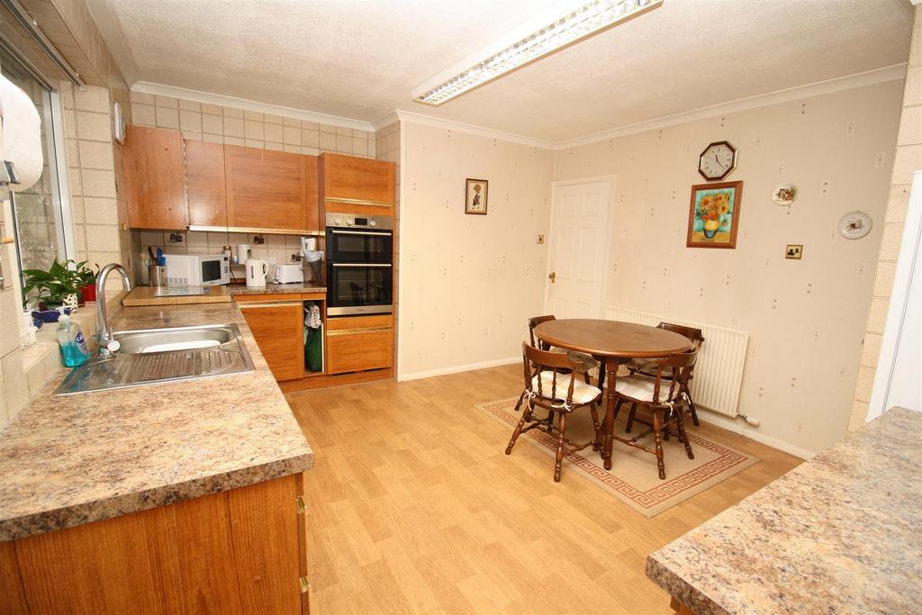 5 Lime kitchendiner a.JPG