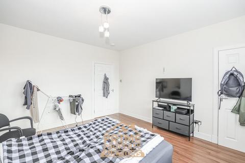 75 Adamson Crescent, Dunfermline, KY12 0AX