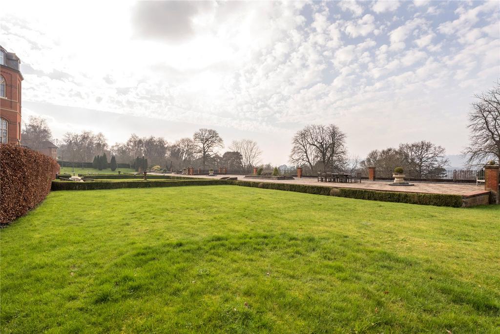 Communal Grounds