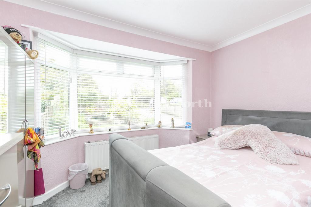 Bedroom 4 reception