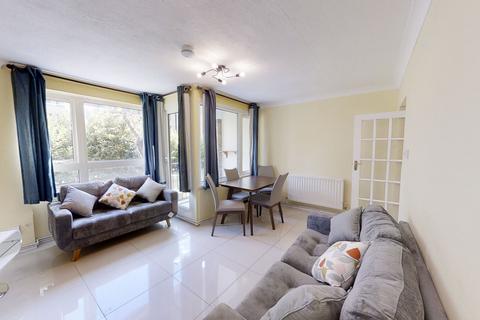 3 bedroom ground floor maisonette to rent, CLARENCE CRESCENT, LONDON SW4