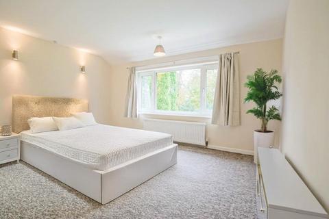 undefined, Fern Grove, Herts AL8