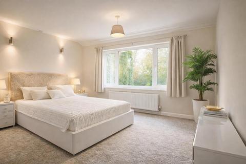 5 bedroom house to rent, Fern Grove, Herts AL8