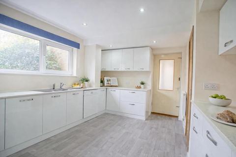 5 bedroom house to rent, Fern Grove, Herts AL8