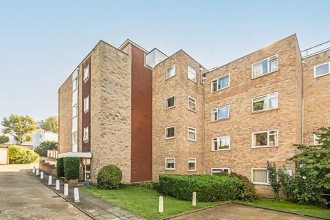 undefined, Queens Road, Kingston Upon Thames KT2