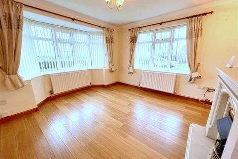 2 bedroom detached bungalow to rent, Broad View, Denstone
