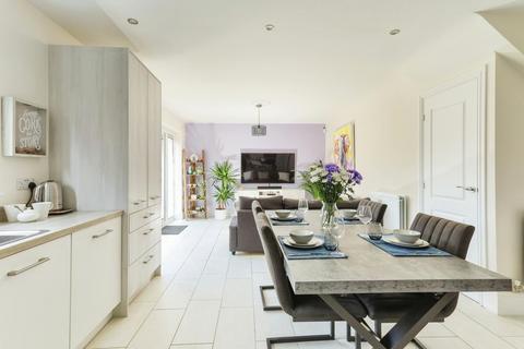 3 bedroom detached house for sale, Rangemoor Crescent