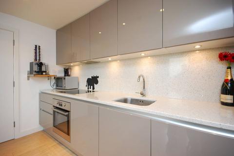 2 bedroom flat for sale, New River Village, Hornsey, London, N8