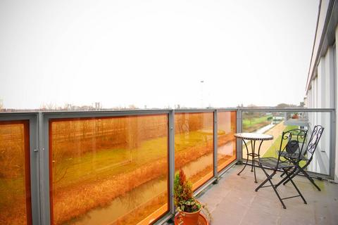 2 bedroom flat for sale, New River Village, Hornsey, London, N8