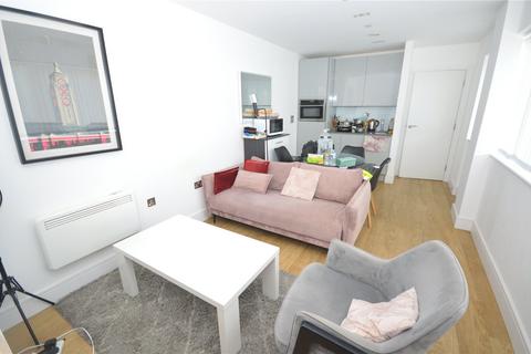 2 bedroom apartment for sale, Laporte Way, Luton, Bedfordshire, LU4