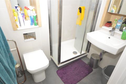 2 bedroom apartment for sale, Laporte Way, Luton, Bedfordshire, LU4