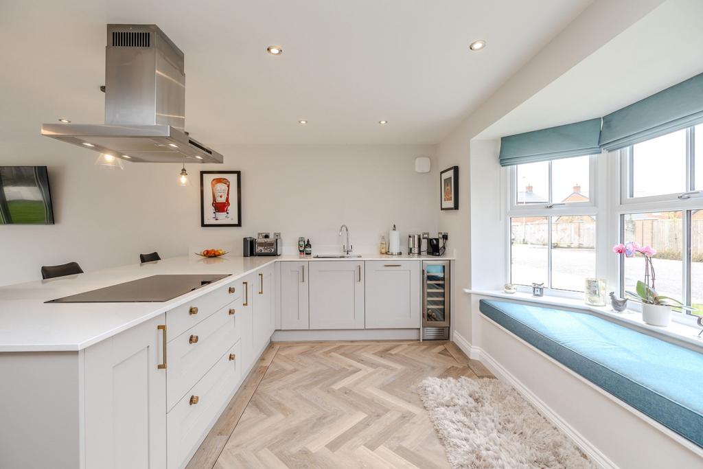 19 Barony Grove NE200 FZ-47
