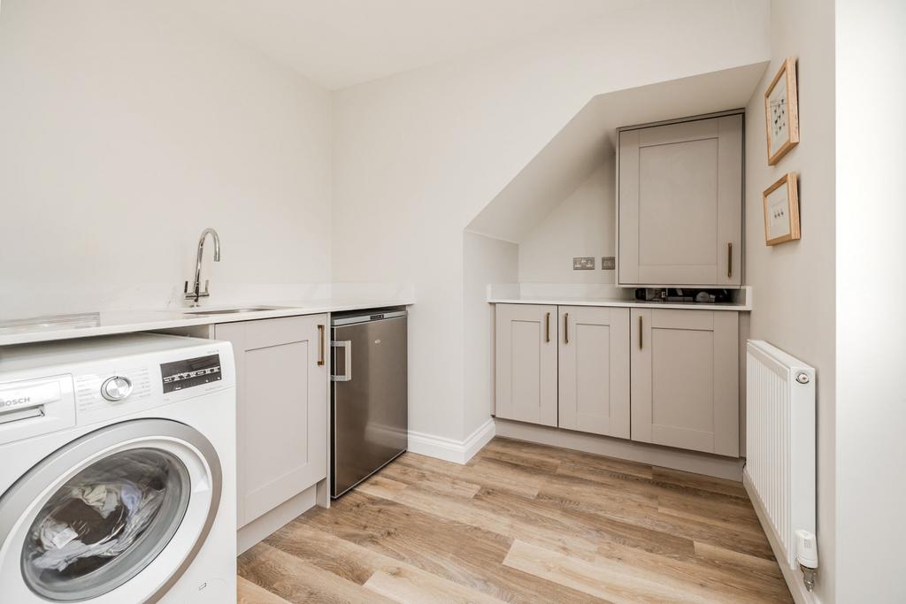 19 Barony Grove NE200 FZ-29