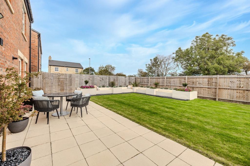 19 Barony Grove NE200 FZ-36