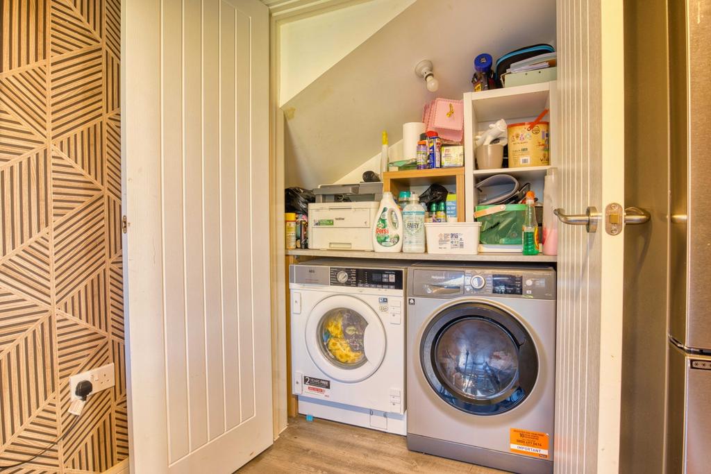 Ewemove Taunton - Jeffords Close (18)